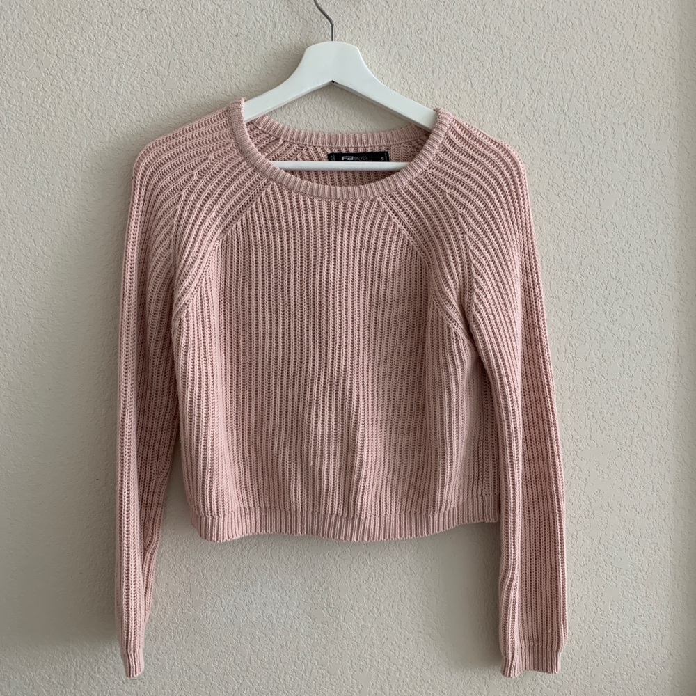 Light Pink Knitted Sweater - Picture 2 of 3